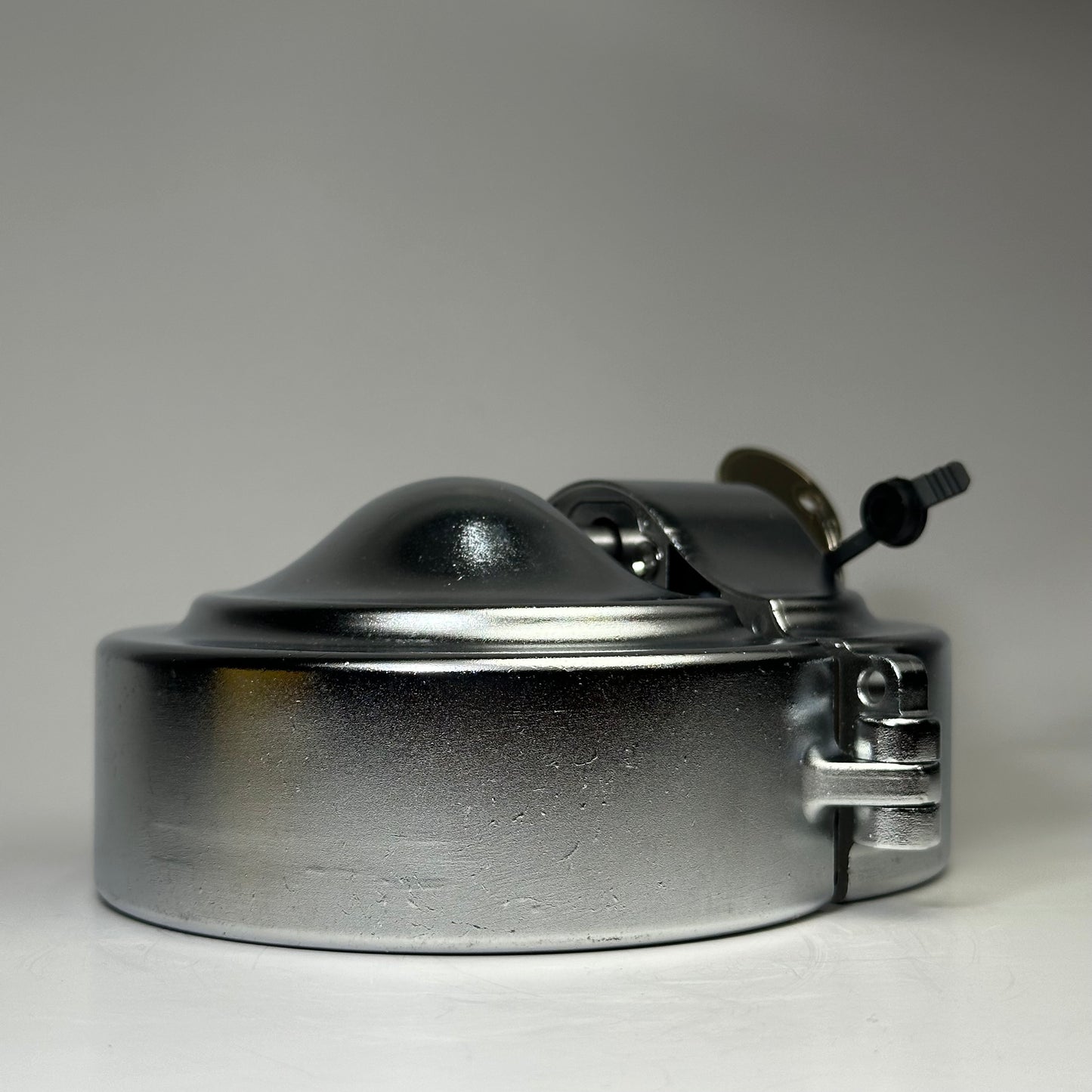 Mack Locking Fuel Cap Cover